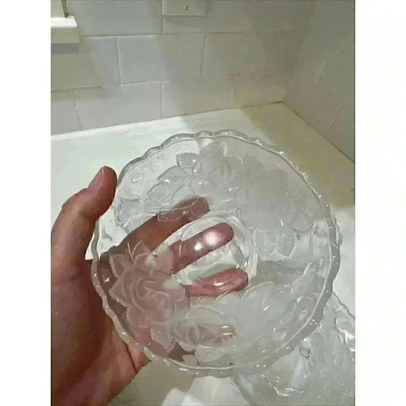 Glass Bowls with Frosted Etched Roses,vintage - Picture 3 of 10